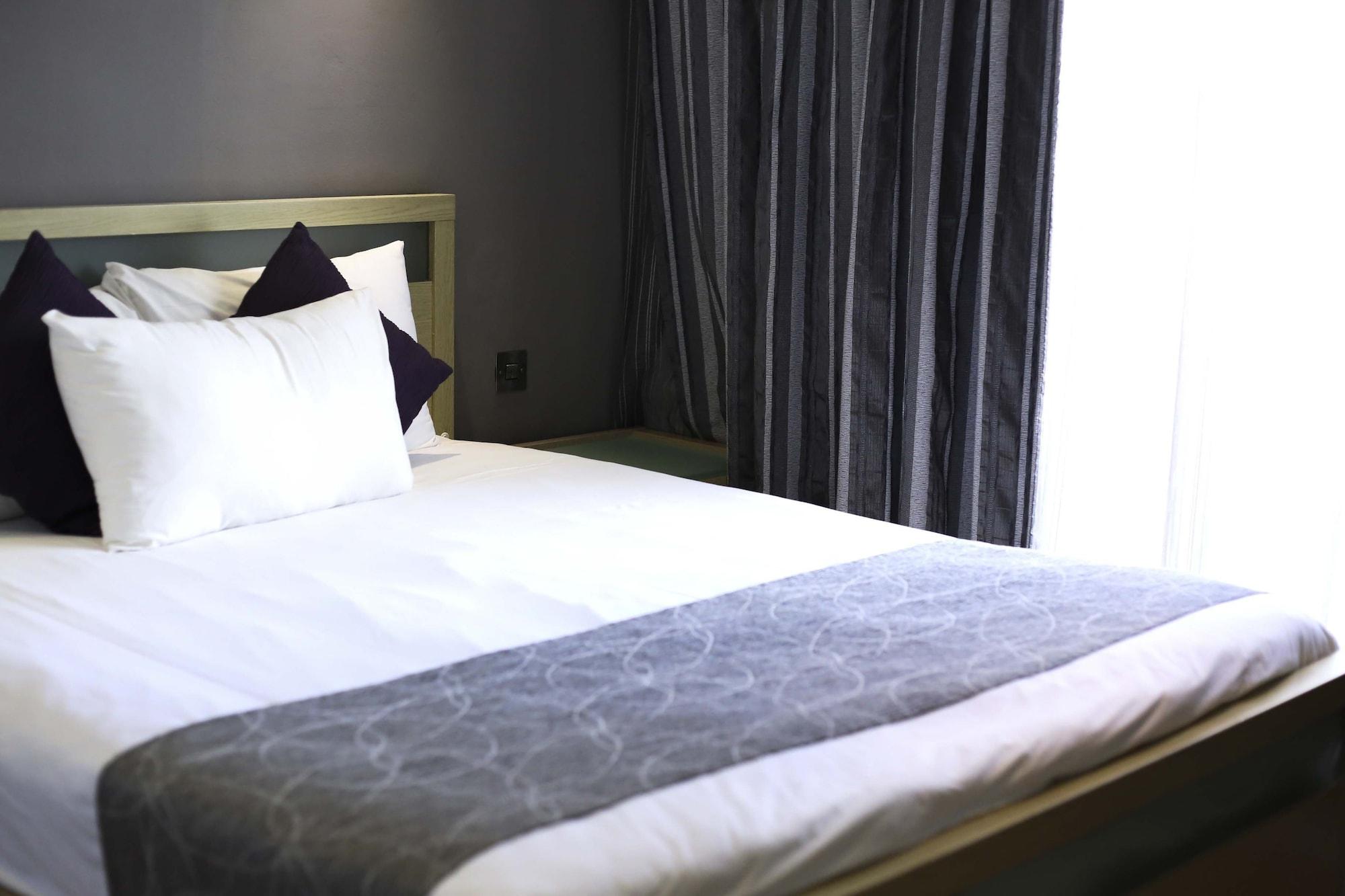 Pebbles Boutique Aparthotel 3*