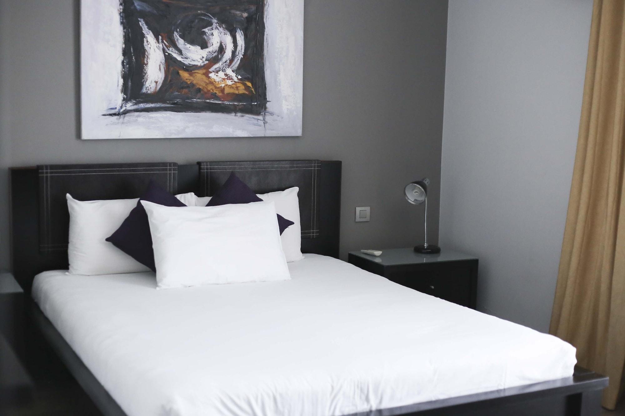 Pebbles Boutique Apartahotel Sliema