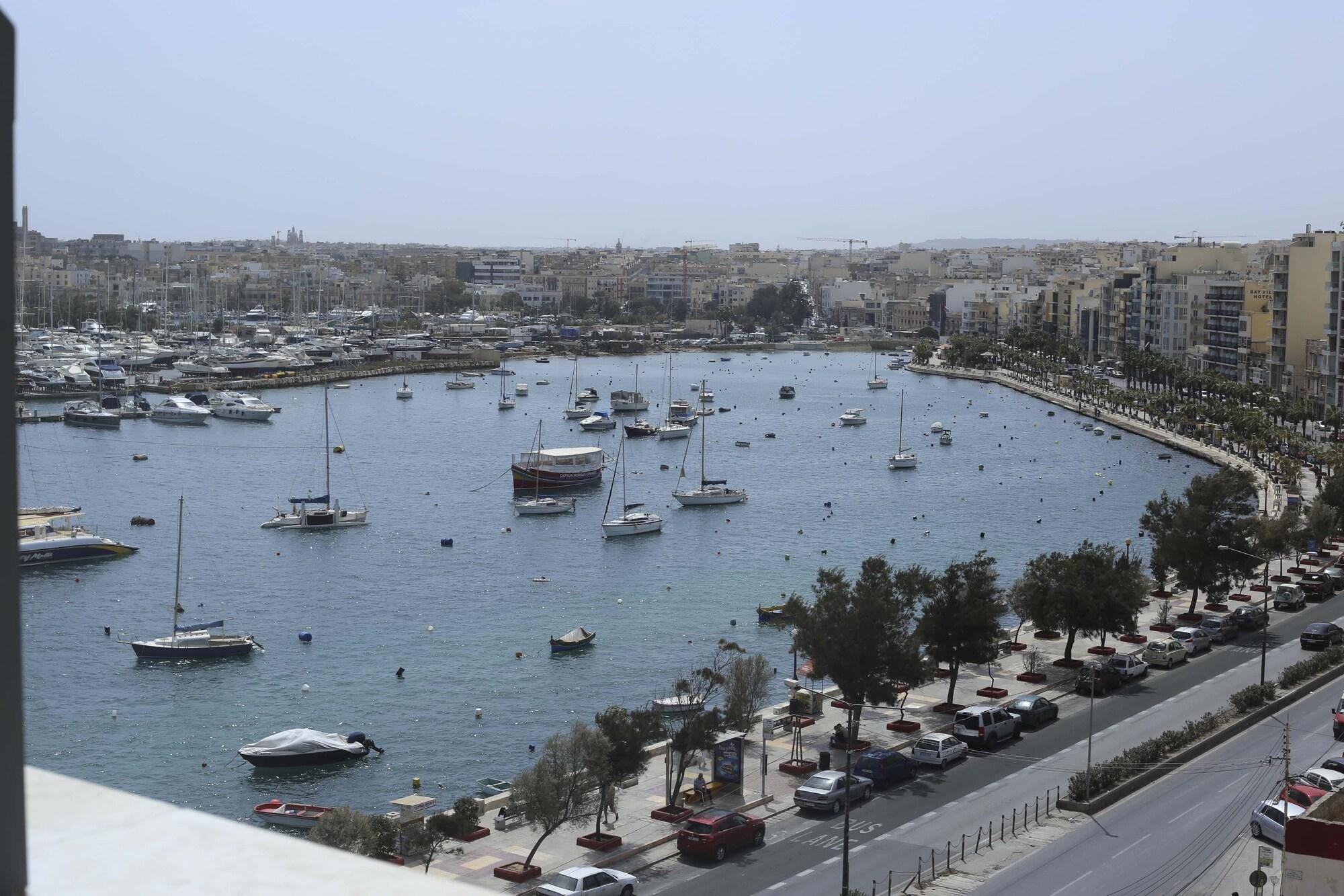 Apartahotel Pebbles Boutique 3*